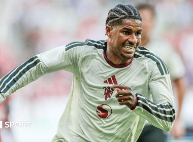 Rashford Responds After Carragher Shuts Down Neville on Podcast