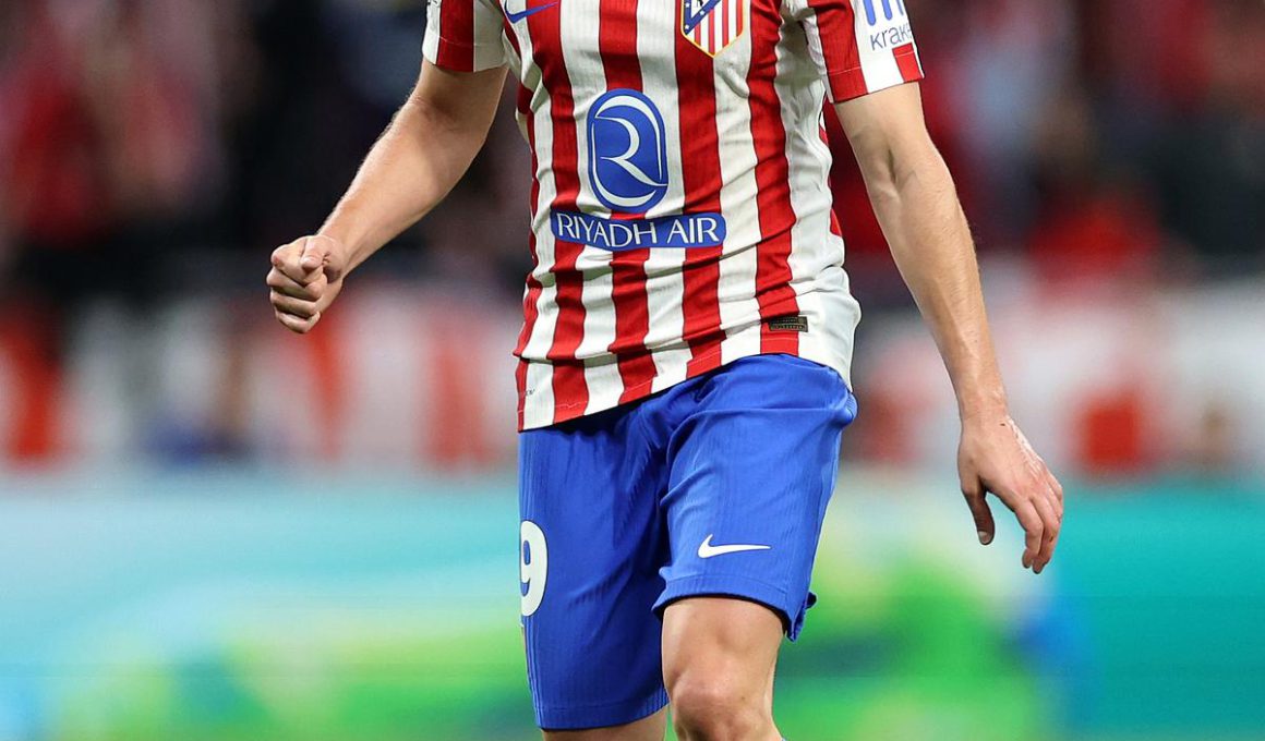 Simeone Confirms Alvarez in Squad Amid Arsenal Links