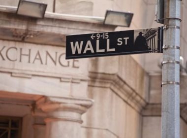 Billionaires Make Big Bets on Amazon Stock: Should You Buy?