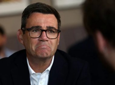 UK PM Burnham promises business help within 'difficult' financial outlook - BBC