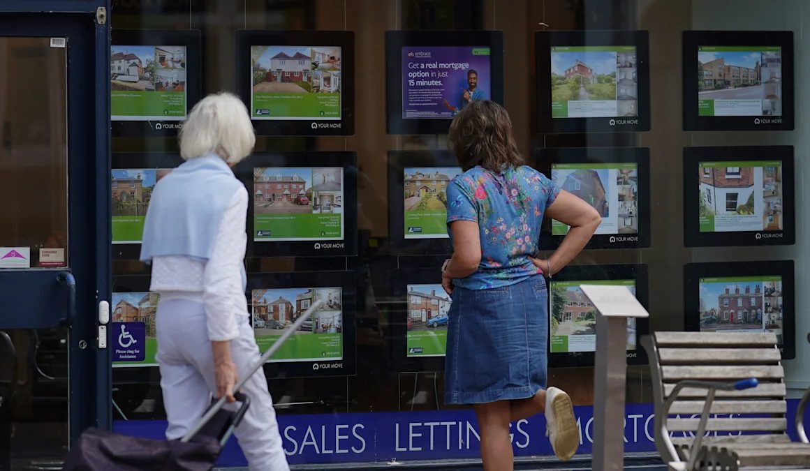 UK House Sales Dip in July but Market Shows Resilience