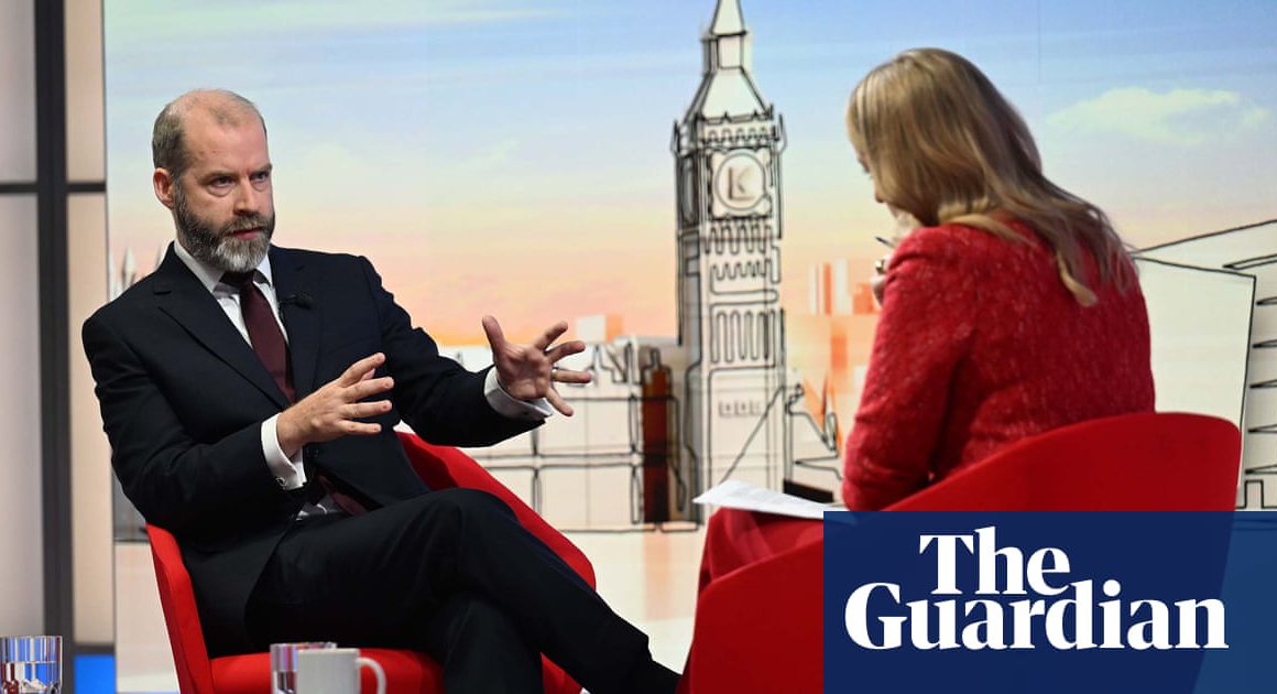 Minister Says No Bailout for Jaguar Land Rover Amid Job Cut Reports