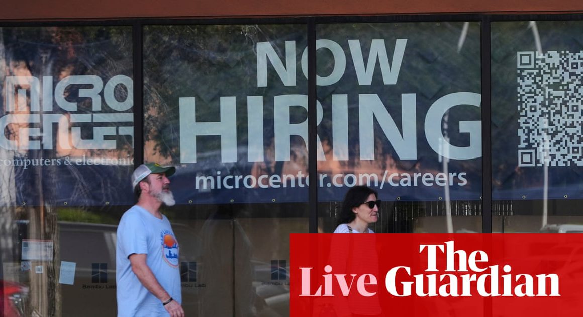 US Jobs Report Smashes Forecasts as Hiring Surges