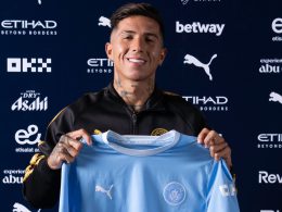 Man City Sign Fernandez for Joint-Record £125m Fee