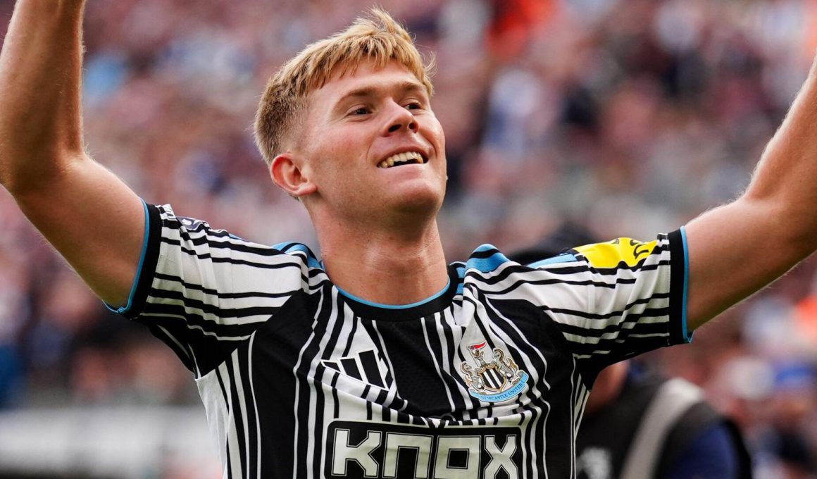 Willock and Hall Fire Newcastle to 2-1 Victory Over Hull