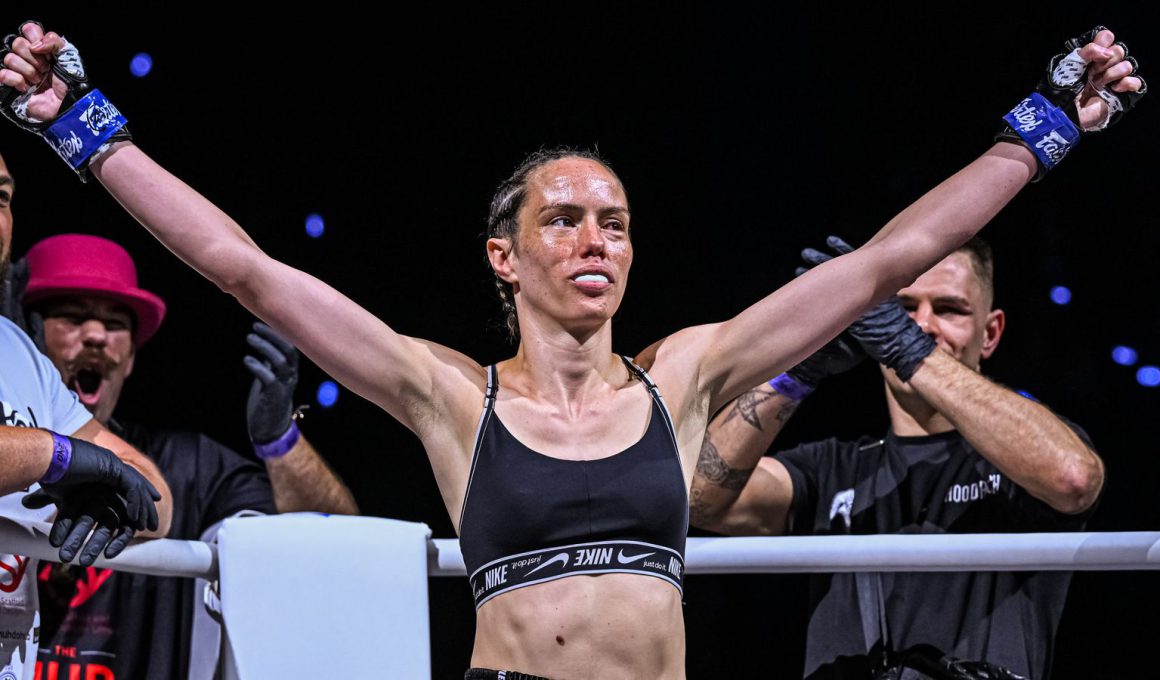 Marie McManamon Meets Yu Yau Pui on Elliott Undercard